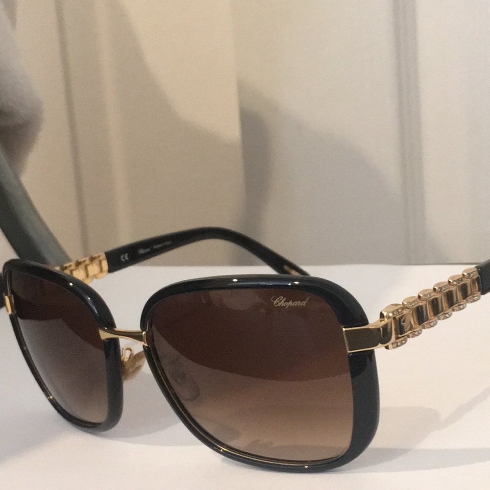 Sunglass
